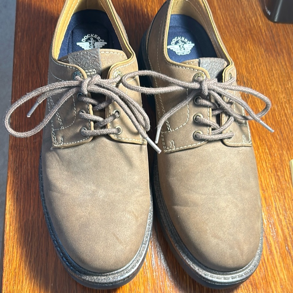 Dockers “Nelson” Rugged Casual Oxford Shoe. Size. 9M